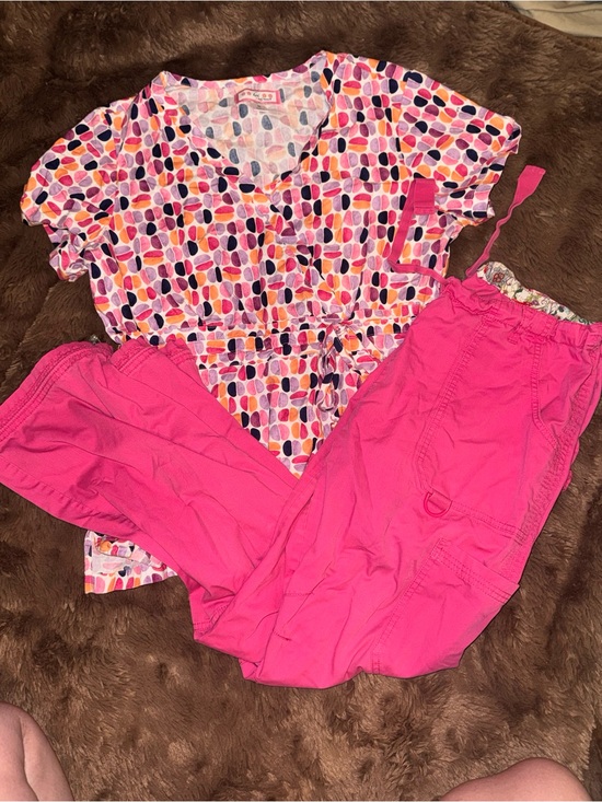 koi Tops - Pink Printed Scrub Top with Hot Pink Drawstring Scrub Pants Outfit Size Medium